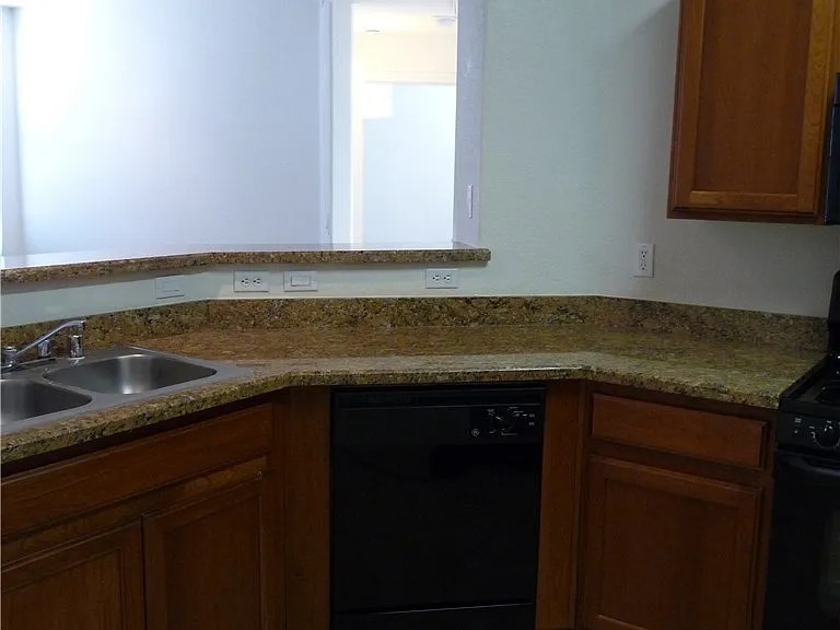5855 Valley Dr #2030 — Photo 11