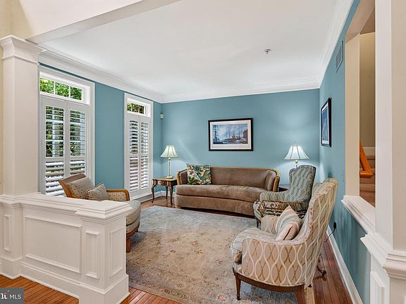 5th image of 125 Camelot Ln