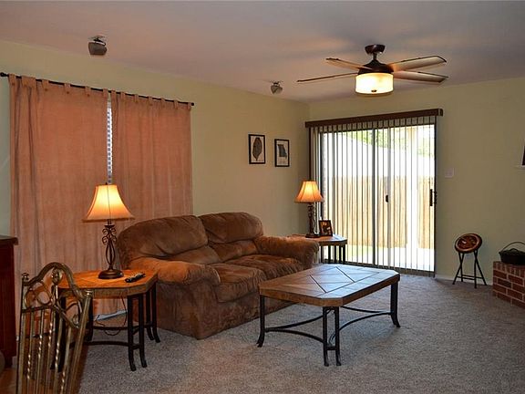 4th image of 369 Basswood Ln