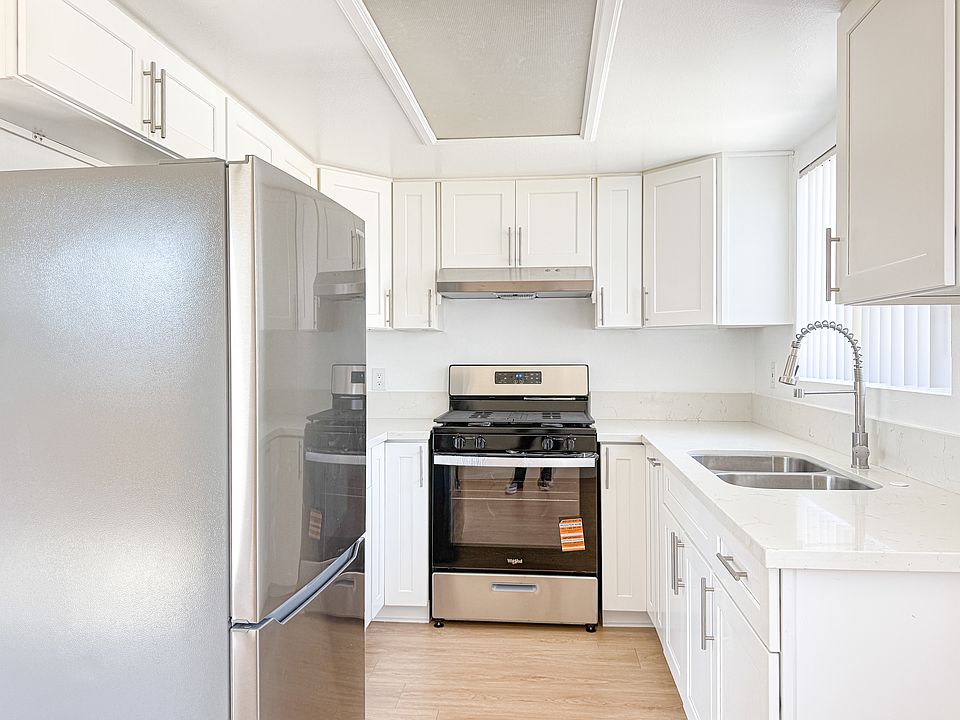 1st image of 909 Orange Grove Ave APT 7