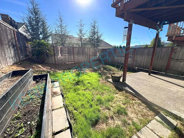 12996 SE 155th Ave — Photo 25