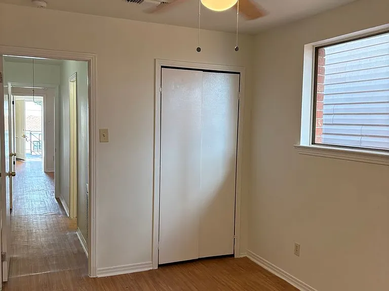 412 S Murat St — Photo 2