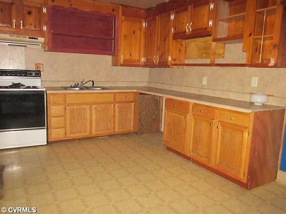 2nd image of 7417 Stuart Dr