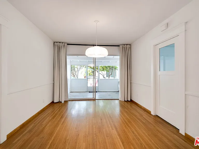 729 9th St #FRONTHOUSE — Photo 7