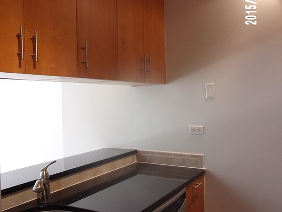4th image of 200 E 72nd St APT 15E