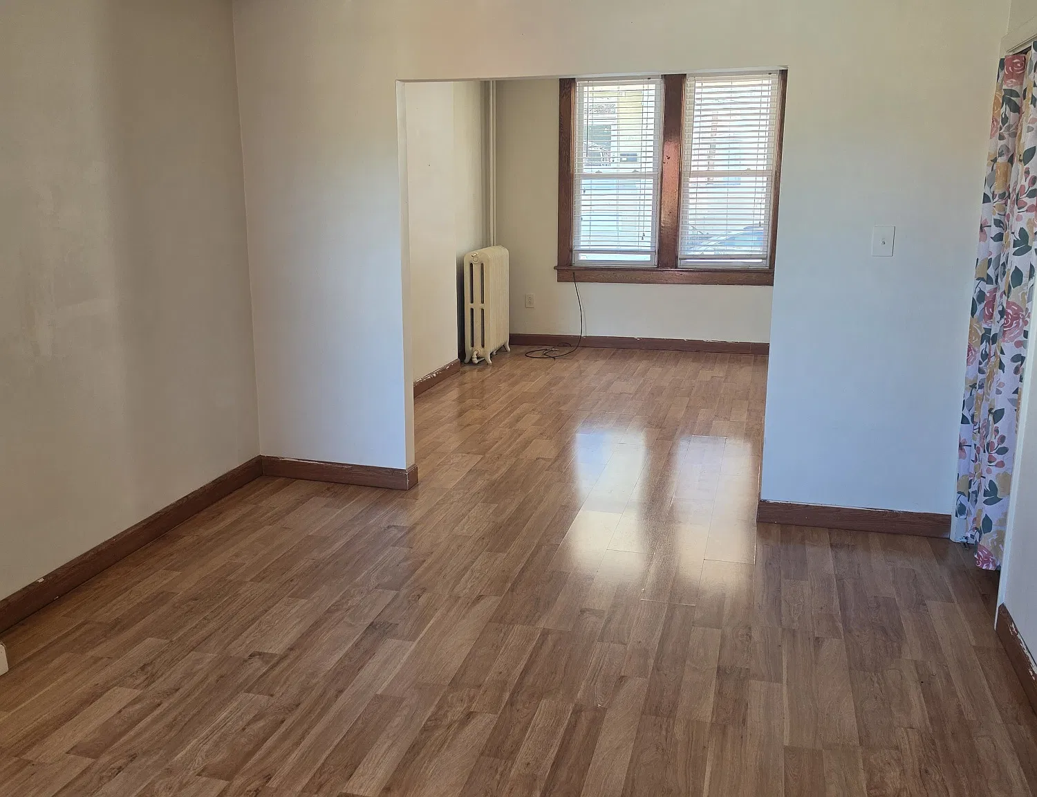 3 bed, 1.5 bath, 1650 sqft, $900 — Photo 3