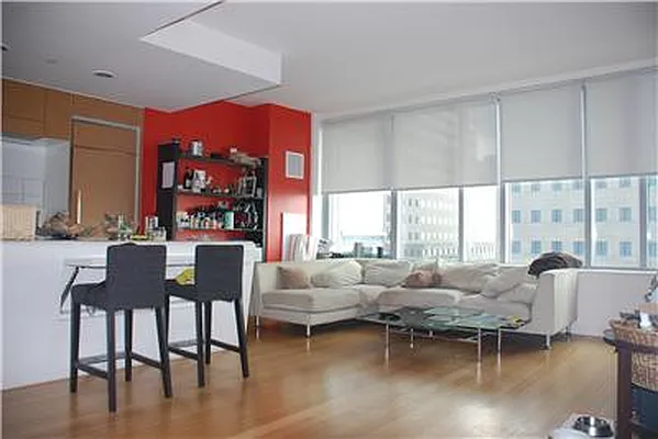 Sold by R New York | media 18