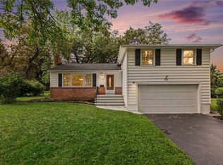 115 Dunrovin Ln, Rochester, NY 14618