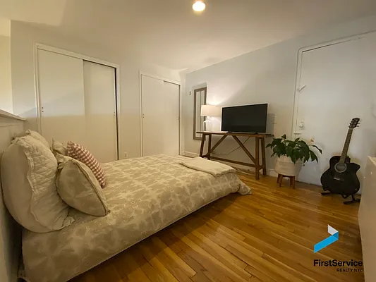 Rented by FirstService Realty (legacy) | media 12