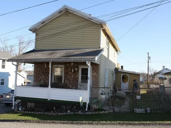 403 2nd St, Allison, PA 15413