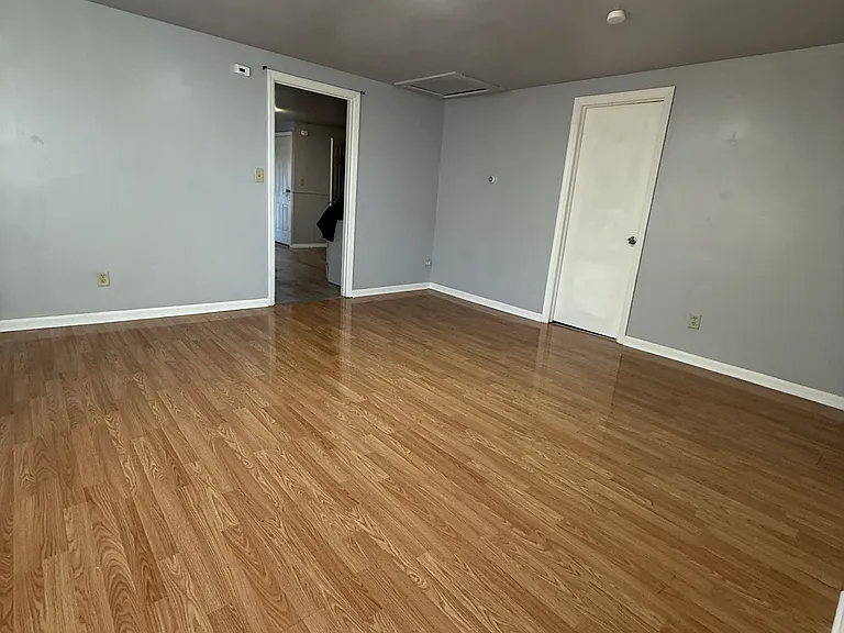 28 Cedar St #3 — Photo 18