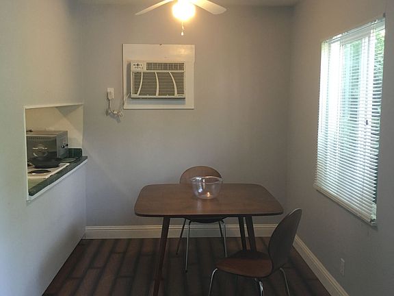 3rd image of 521 21st St APT 1