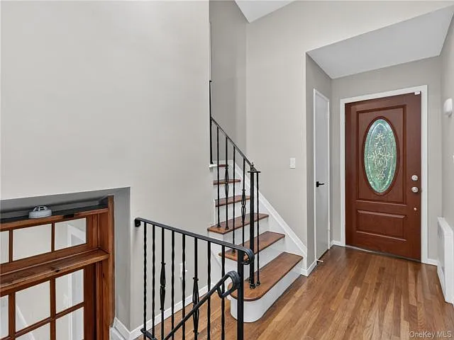 10 Sycamore Rd — Photo 2