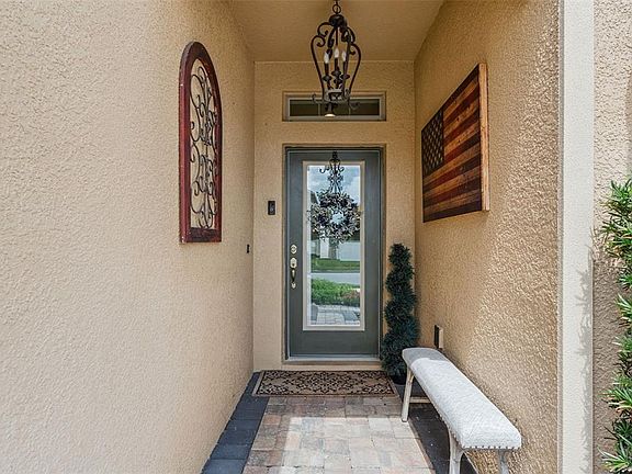 2nd image of 956 Boxelder Ave
