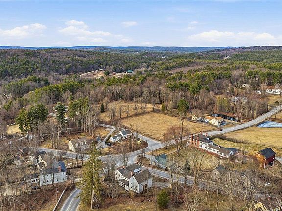 4th image of 1 Cemetery Road
