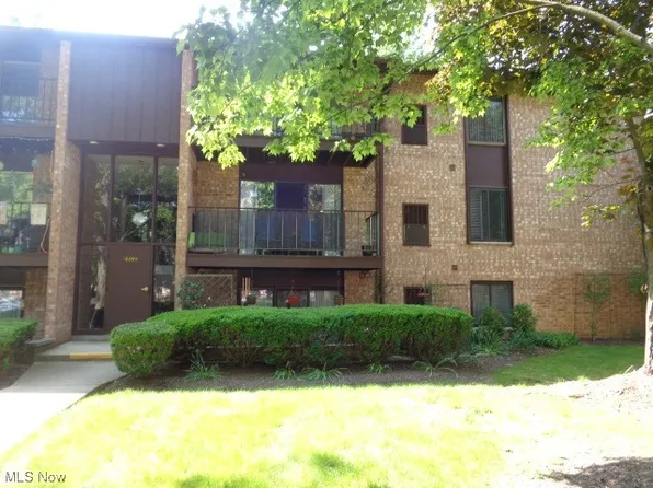16395 Heather Ln APT 201, Middleburg Heights, OH 44130