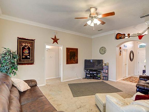 3rd image of 3527 Marigold Ct
