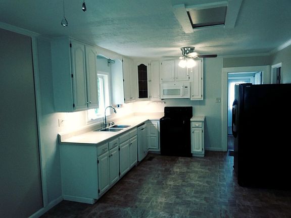 2nd image of 1526 Reid St