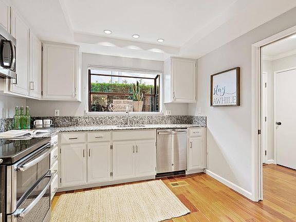 5th image of 16 Lorton Ave APT 3