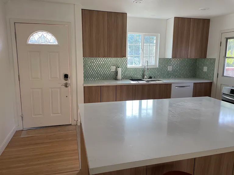 6827 Mayesdale Ave — Photo 2