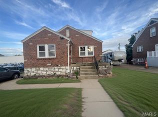 9010 Eden Ave, Saint Louis, MO 63123