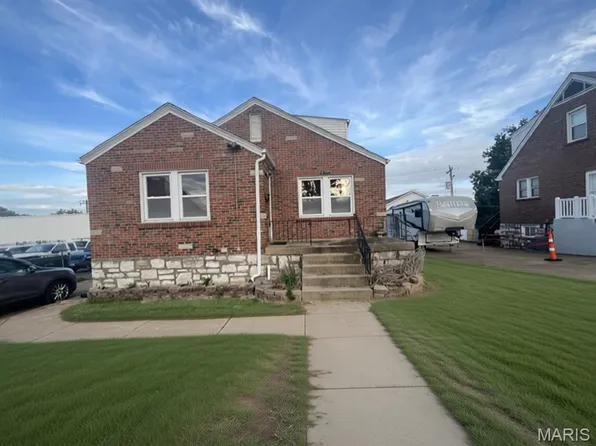 9010 Eden Ave, Saint Louis, MO 63123