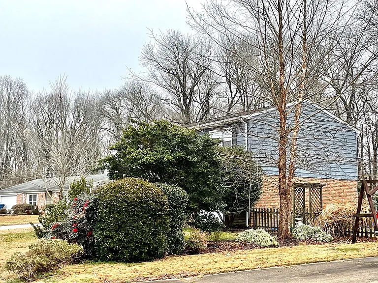6817 Cedarwood Ct — Photo 1