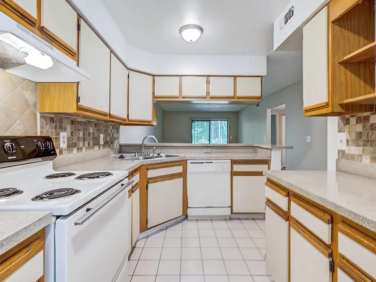 11110 Atlantic Blvd — Photo 28