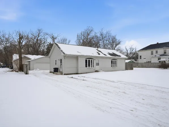 2832 Willowdale Rd, Portage, IN 46368