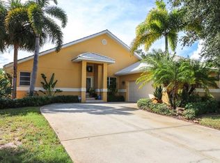 4 Arlington Dr, Placida, FL 33946