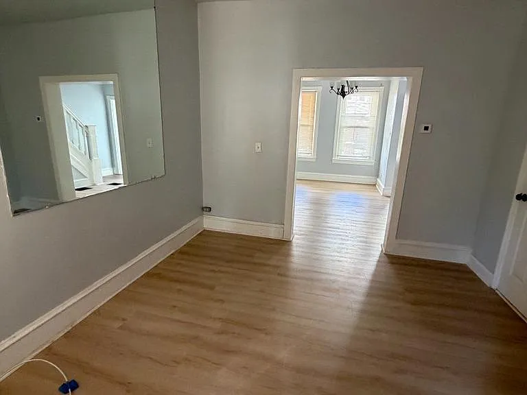 64 W Sharpnack St — Photo 8