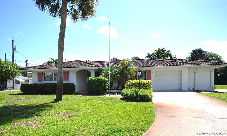 1st image of 701 SW Cleveland Ave