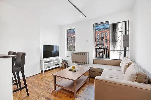 1st image of 949 Columbus Ave APT 9