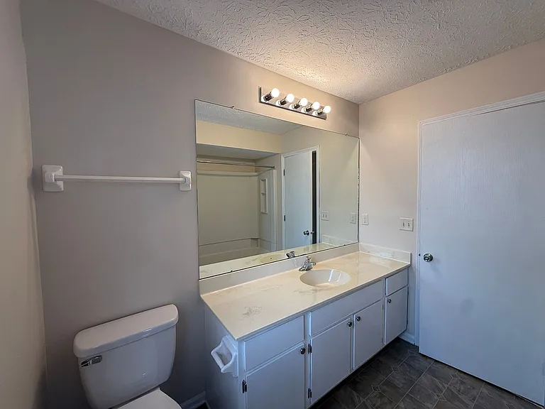 5931 Shadow Lake Cir — Photo 19