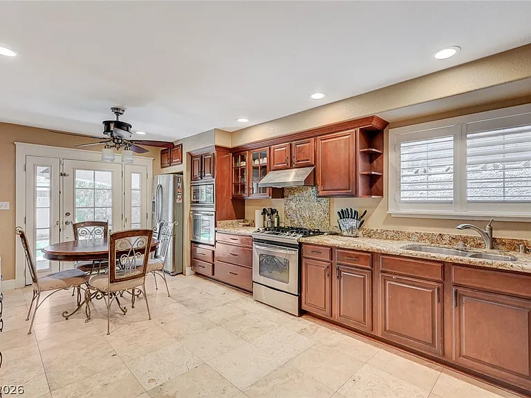 3880 Leisure Ln — Photo 6