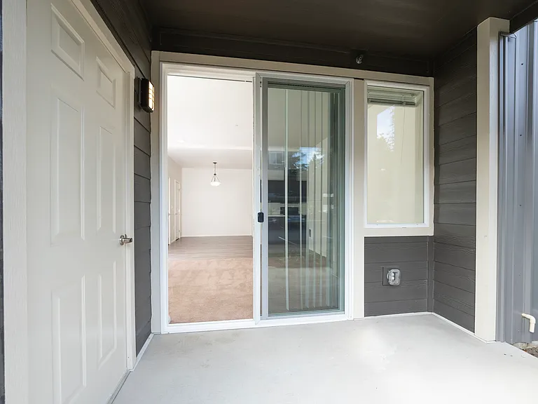 2 Bed 2 Bath Standard - 1053 Sq Ft 2 Bed 2 Bath Standard - 1053 Sq Ft