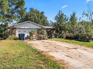 1908 Green Meadows Dr, McAlester, OK 74501
