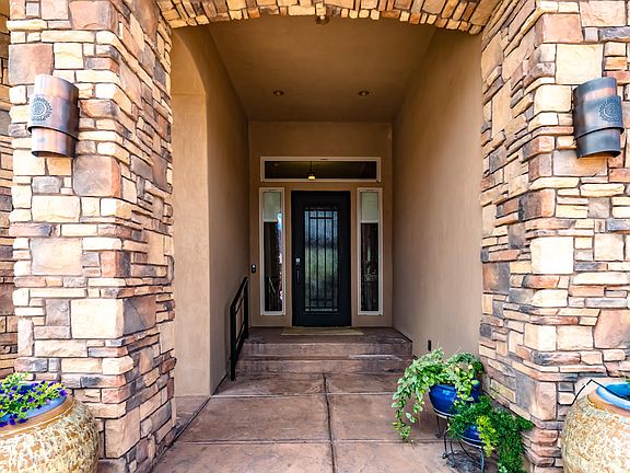 5th image of 373 W Meridian Dr