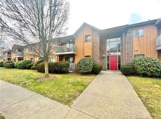 33 Riverview Dr UNIT 33, Bridgeport, CT 06606