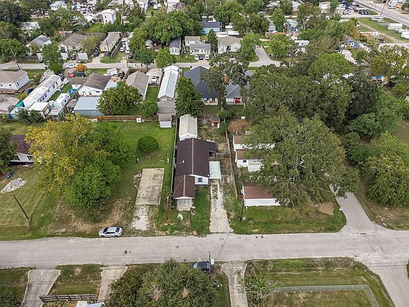 4th image of 4447 5th St