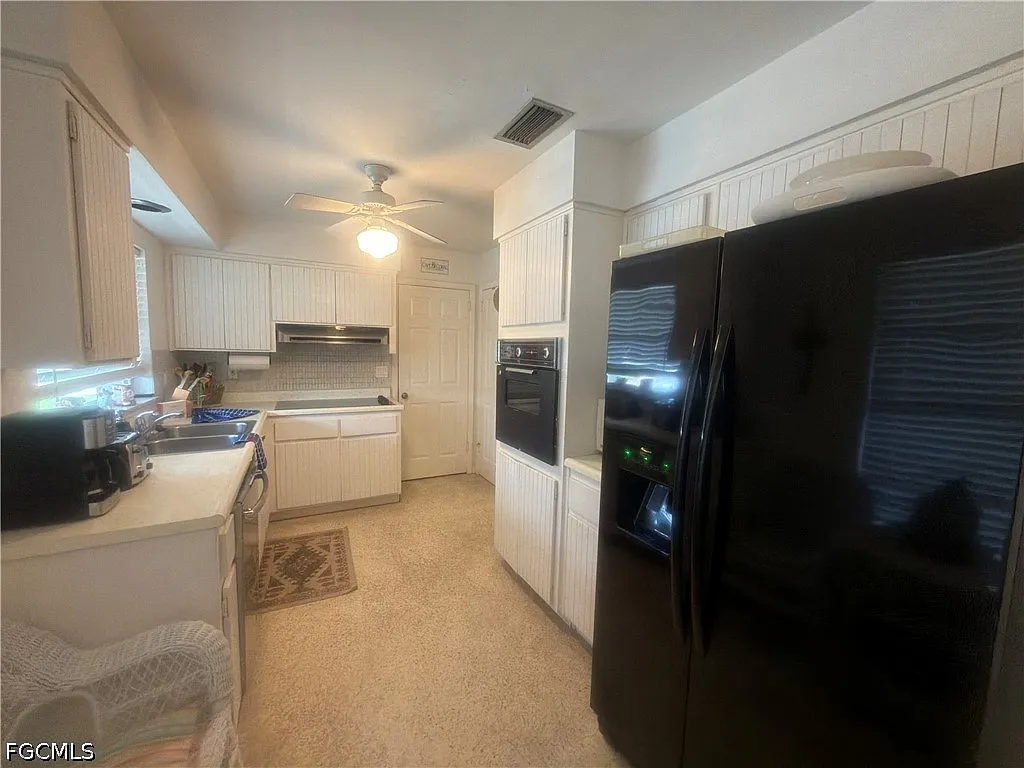 4 bed, 2.0 bath, 1749 sqft, $2,600 — Photo 4