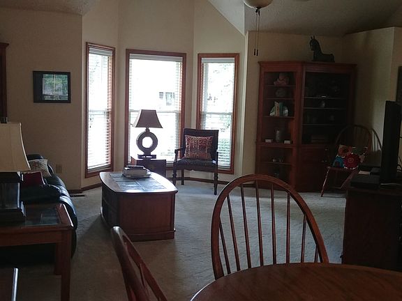 5th image of 7444 Bloomfield Pl