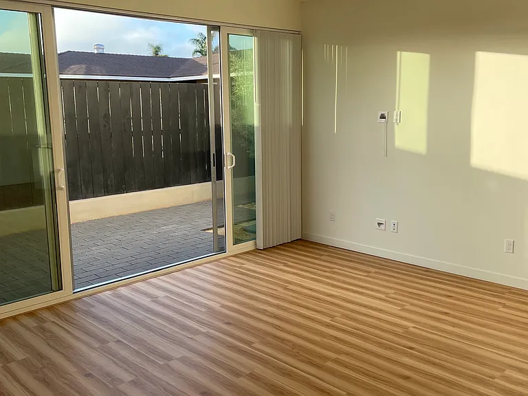 1166 Holly Ave #1 — Photo 8