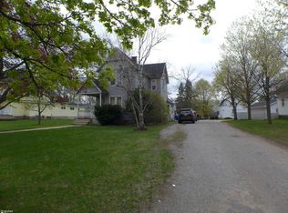 817 W Huron Ave, Vassar, MI 48768