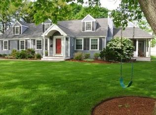 127 Grosvenor Rd, Needham, MA 02492