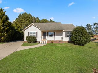 398 Middle Landing Dr, Smithfield, NC 27577