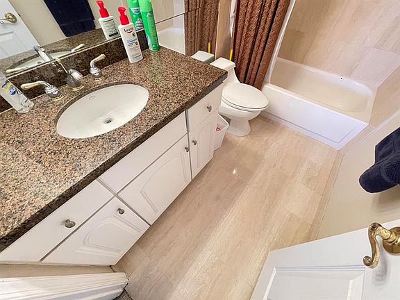 4th image of 5600 N Flagler Dr APT 2209
