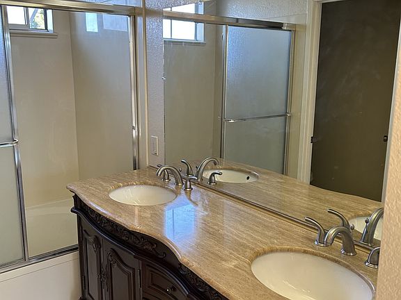 2nd image of 112 Oneil Cir
