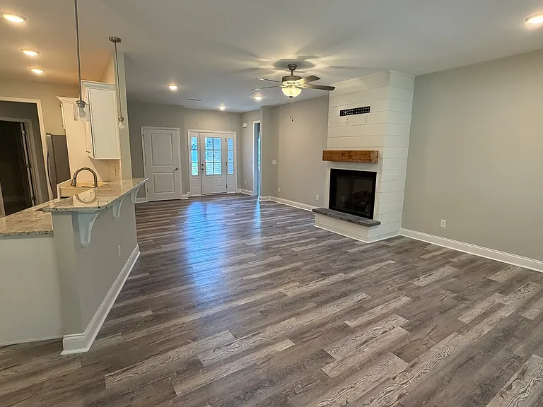 441 Adalynn Cir — Photo 2