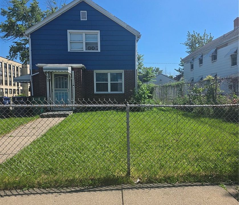 2nd image of 77 Oakmont Ave